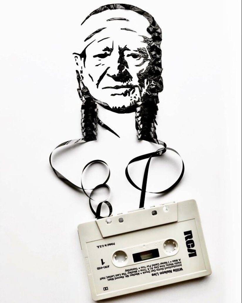 Esta artista usa cintas de casete para crear retratos únicos con sus músicos favoritos