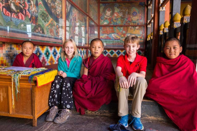 Esta familia vendió su casa y autos para viajar alrededor del mundo.