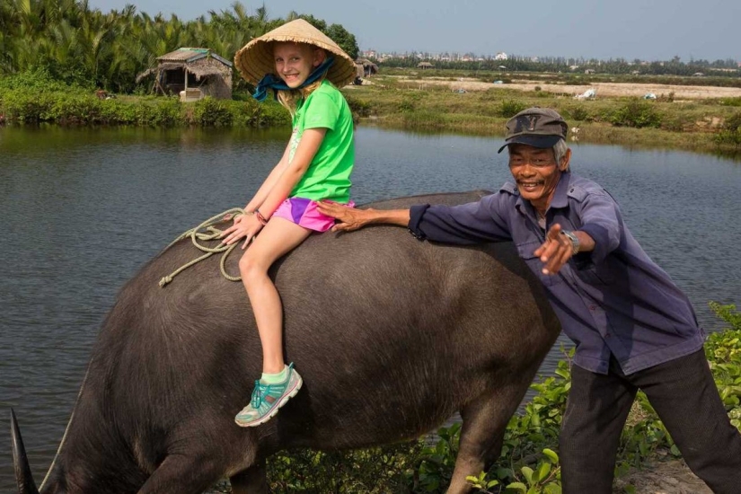 Esta familia vendió su casa y autos para viajar alrededor del mundo.