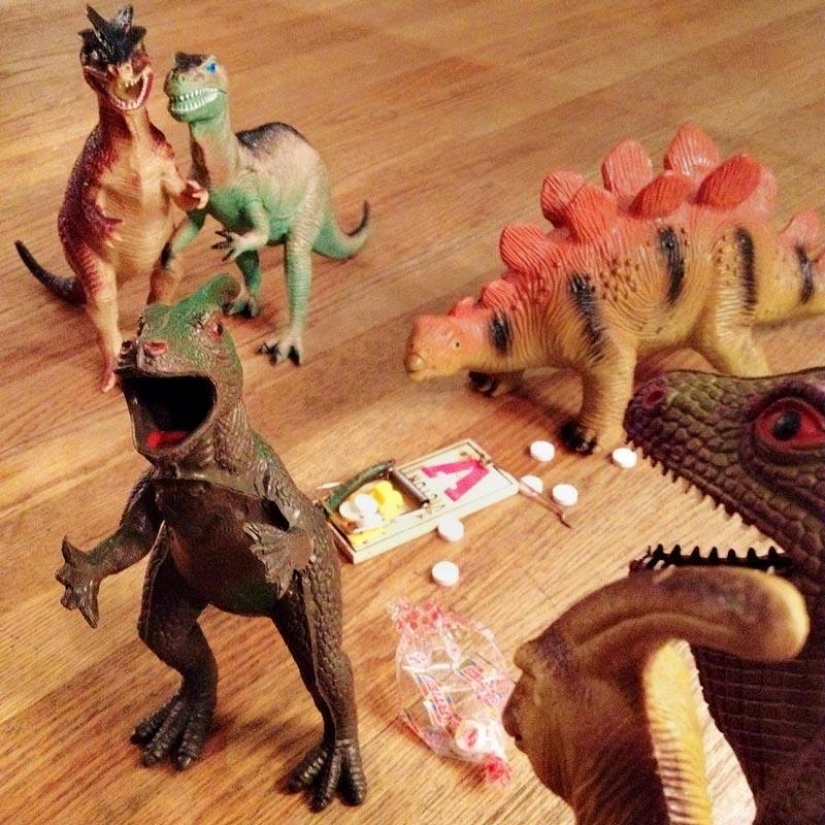 Every night dinosaurs have a row