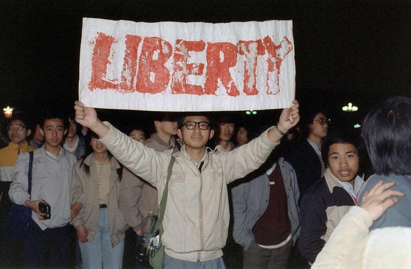Execution of demonstrators in Tiananmen Square 25 years ago