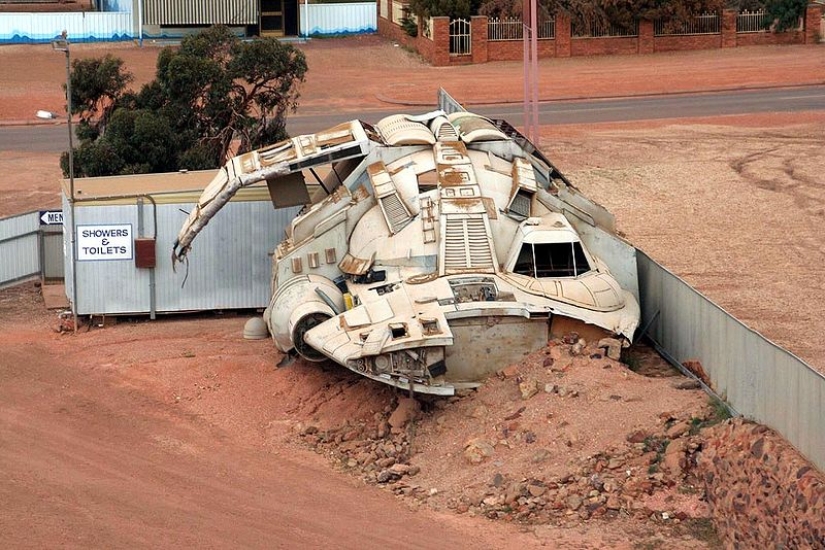 Exiles of the Sun: about the town of Coober Pedy, where people live underground