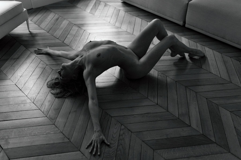 Exquisita pasión en la foto del maestro del género erótico Xavier Reno