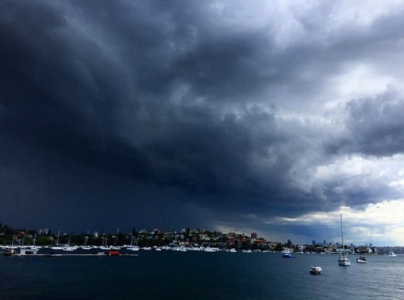 Extraña nube de tsunami sobre Sydney