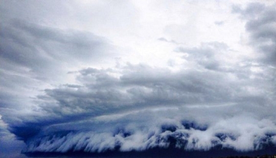 Extraña nube de tsunami sobre Sydney