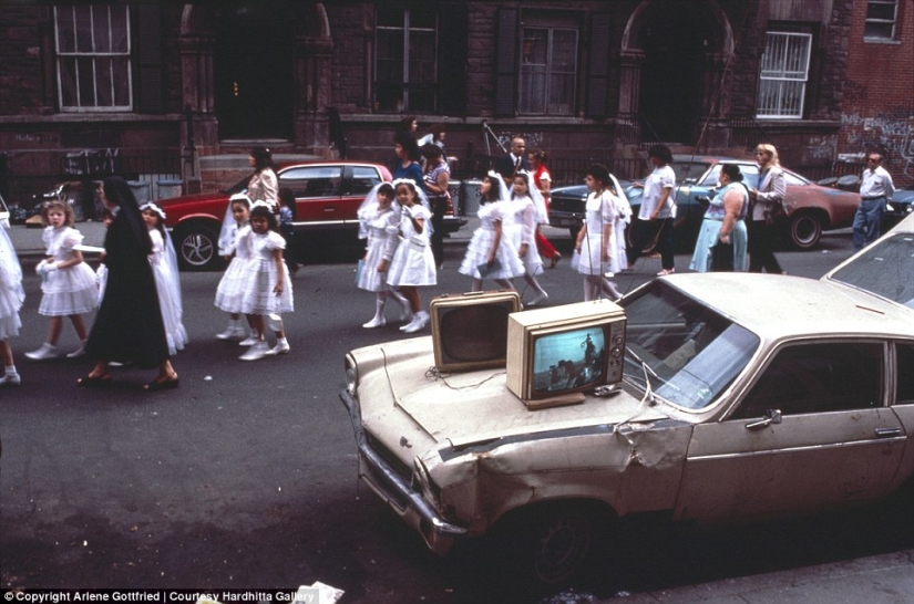 Extraños personajes de Nueva York en la lente de Arlene Gottfried desde la década de 1970 hasta la actualidad
