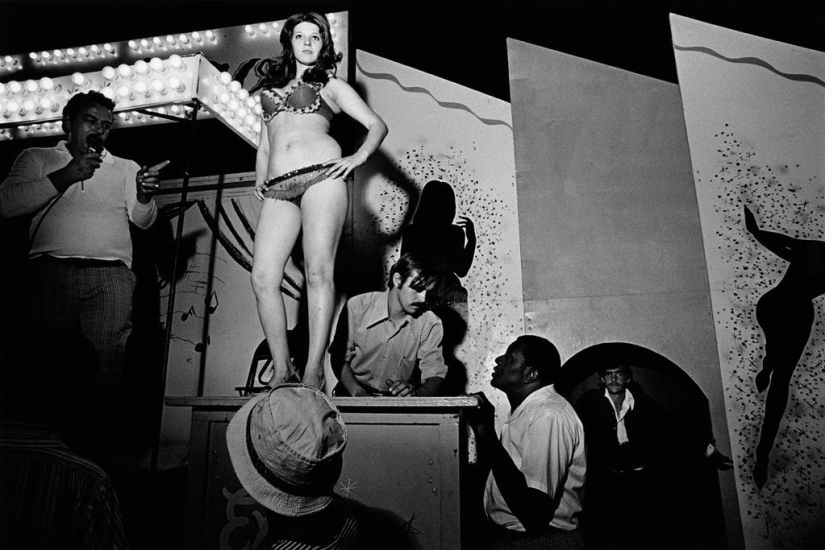 Fairground stripper