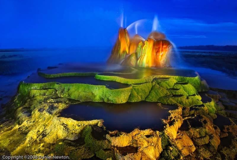 Fly Geyser - Nevada&#39;s Hidden Gem