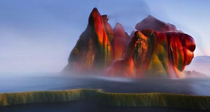 Fly Geyser - Nevada&#39;s Hidden Gem