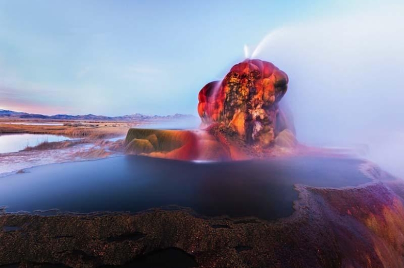 Fly Geyser - Nevada&#39;s Hidden Gem