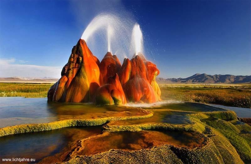 Fly Geyser - Nevada&#39;s Hidden Gem