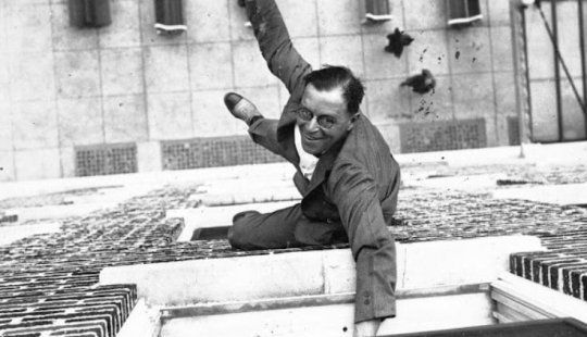 "Fly Man" Harry Gardiner, que conquistó 700 rascacielos sin seguro