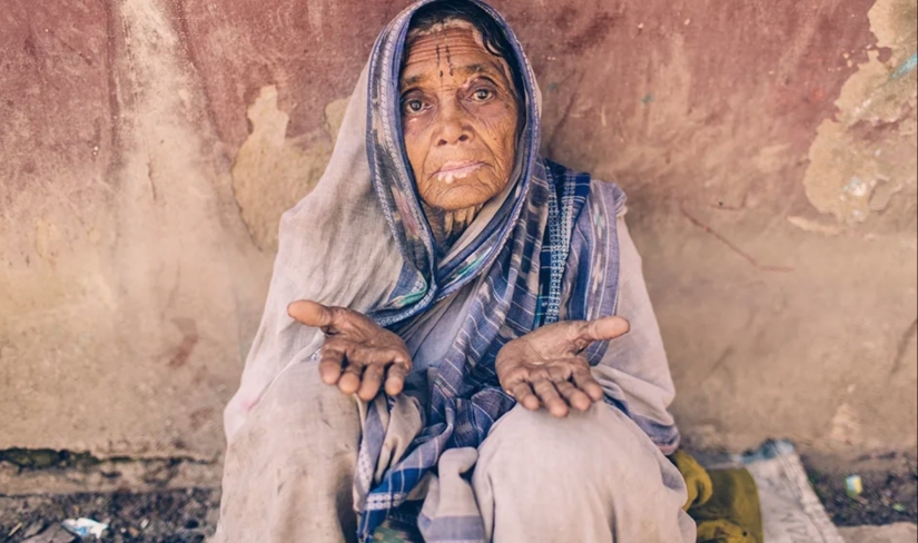 Forced to trade themselves to feed their elderly parents - life in India