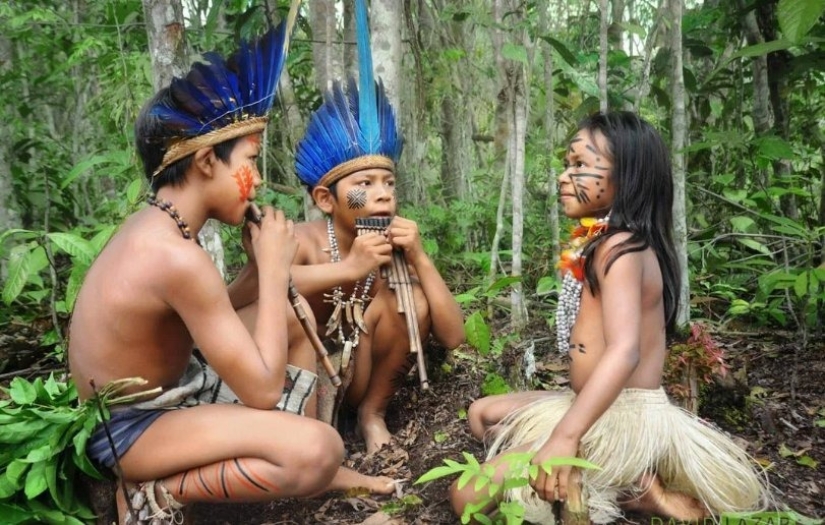 Free love, matriarchy and "love huts" among the inhabitants of the Trobriand Islands