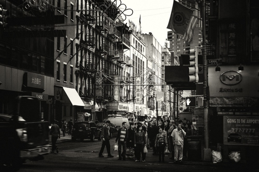 From a different angle: New York in black and white photographs by Alex Tusher