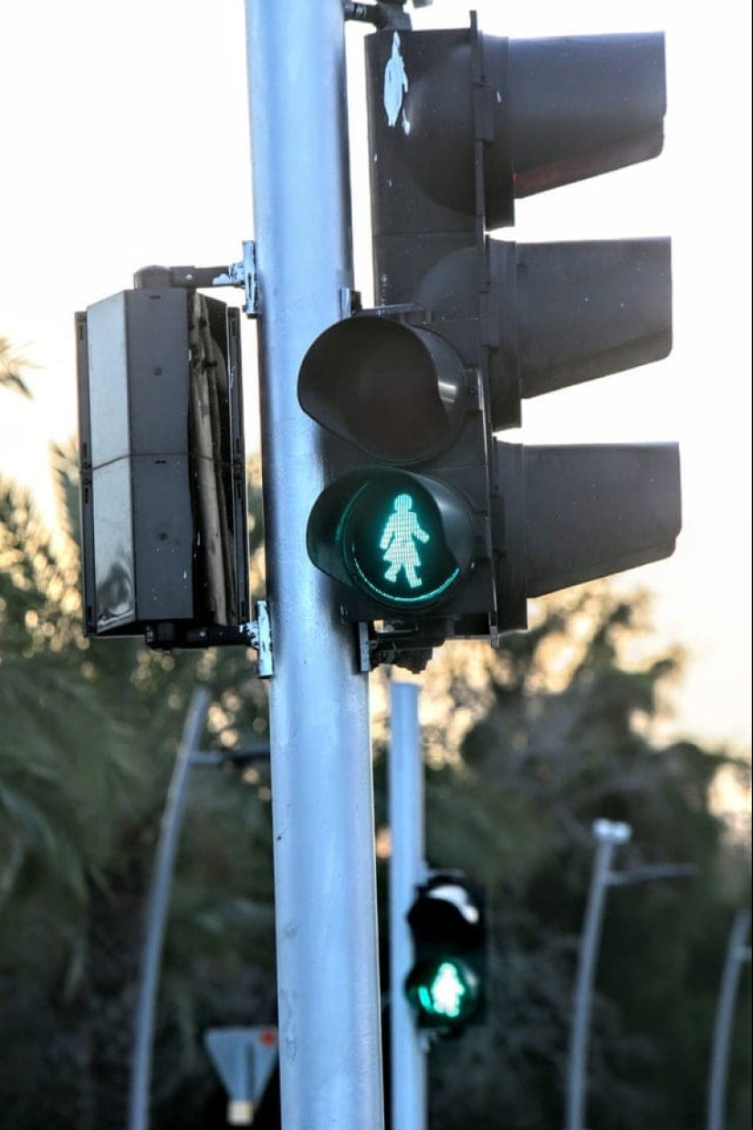 From hearts to Karl Marx: 13 unusual traffic signals from around the world