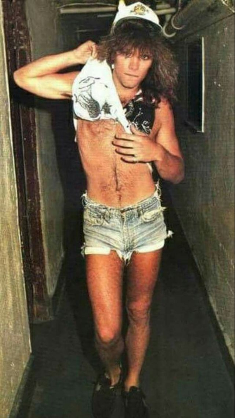 From mercury to Def Leppard: 20+ rock stars and rebels of the past in short shorts