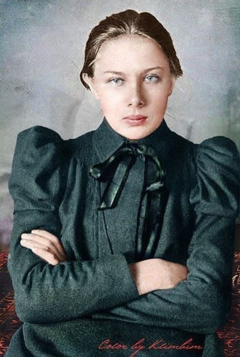 From Rasputin to Vysotsky: famous faces in color