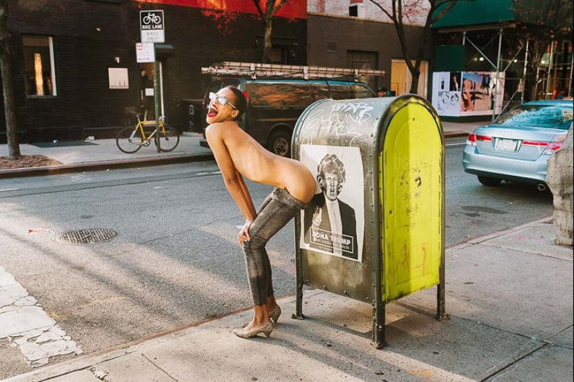 "Fucking New York": beautiful nude girls making love with the city