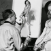 Futuro símbolo sexual Marilyn Monroe posando para pinup artista Earl Moran en el finales de los 40‑s