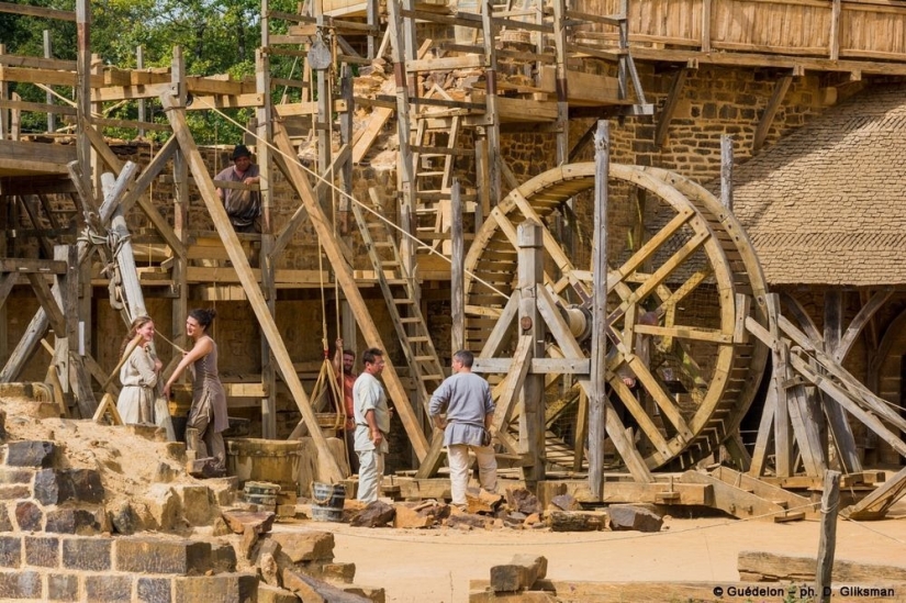 Gedelon es un castillo medieval en Francia, que se está construyendo ahora