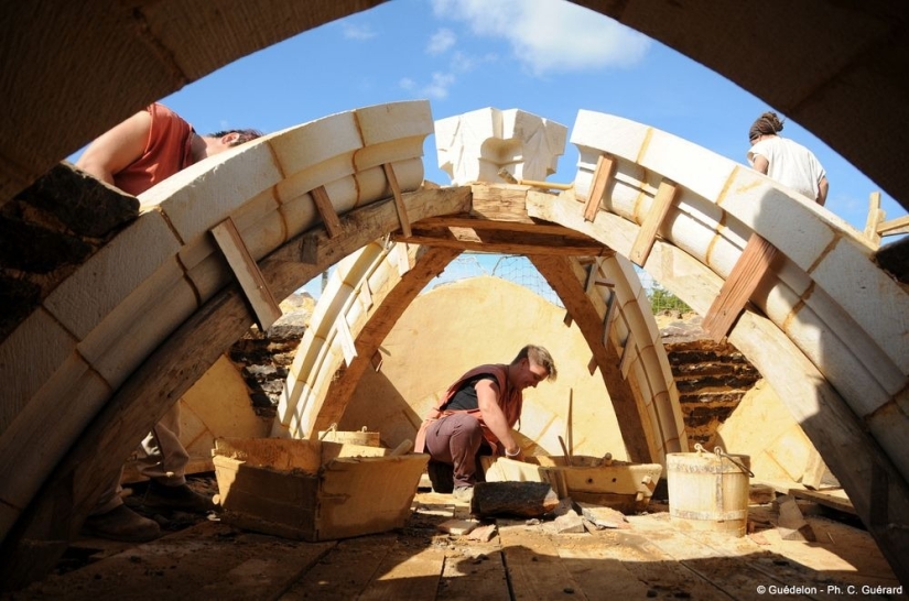 Gedelon es un castillo medieval en Francia, que se está construyendo ahora