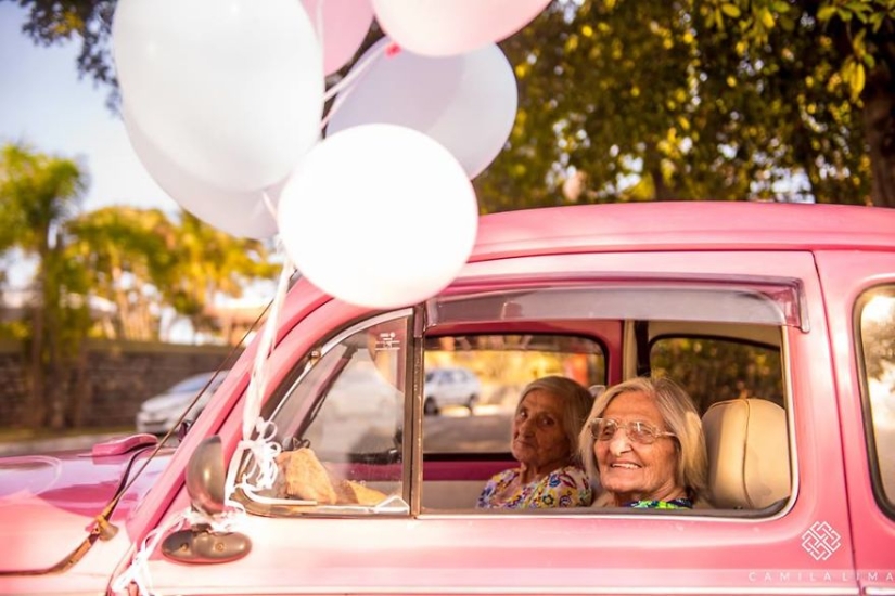 Gemelos de Brasil celebran su 100 aniversario con una alegre sesión de fotos