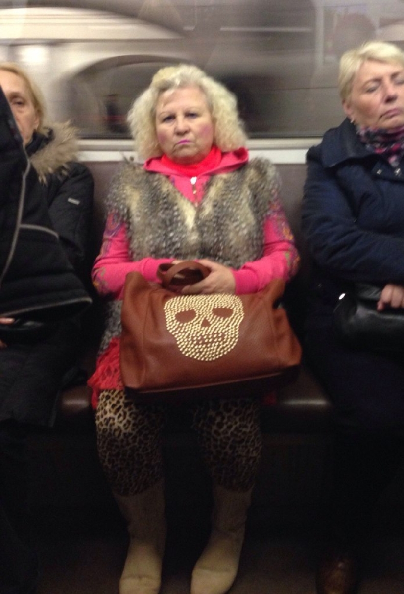 Gente de moda del metro de Moscú
