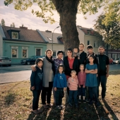 German families open their doors and hearts to refugees