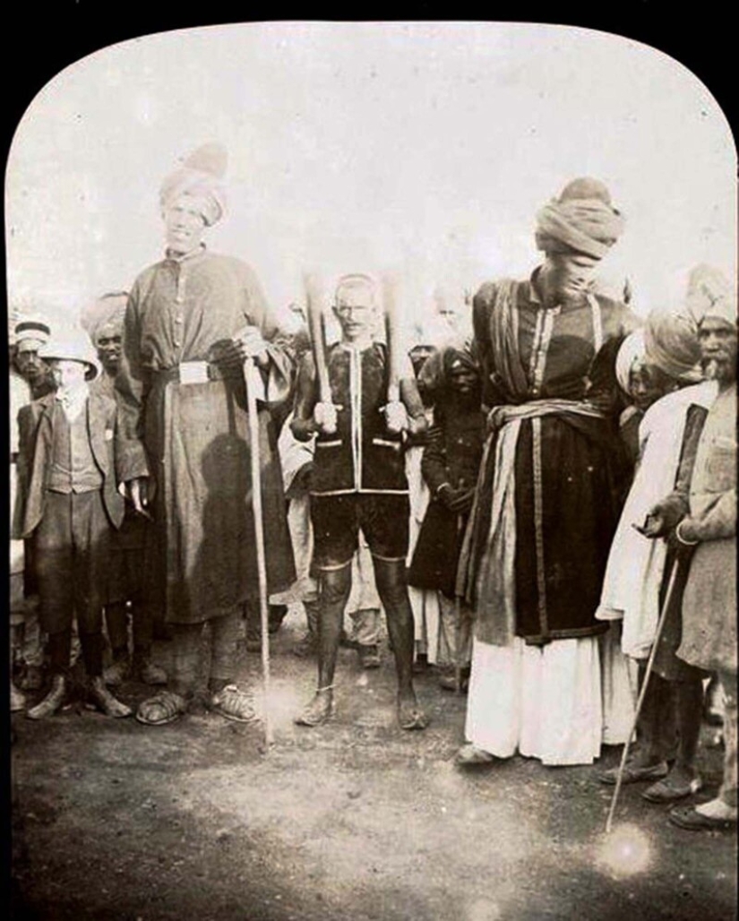 Gigantes de Cachemira: cómo se veían los enormes guardias del maharajá