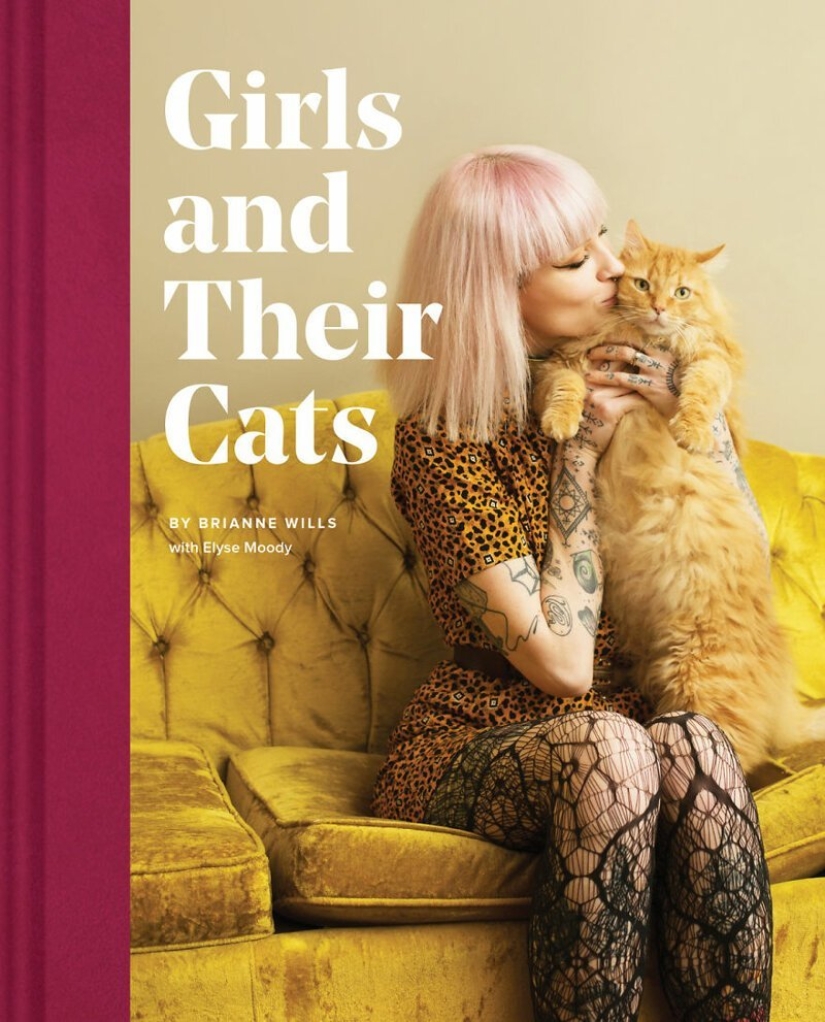 "Girls and cats": a photographer from new York against the stereotypes about crazy cat ladies