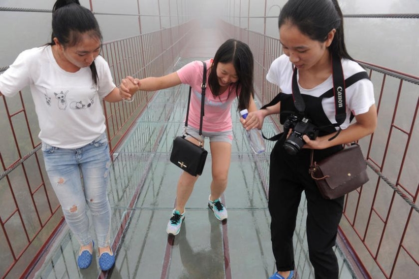 Glass bridge for thrill seekers