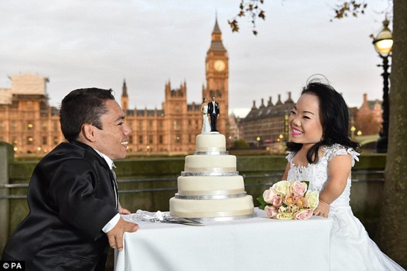 Gran día para gente pequeña: la pareja más baja del mundo finalmente se casó