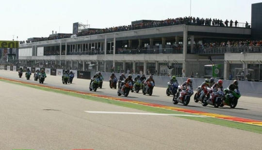 Gravel flights at the World Supersport race in Aragon