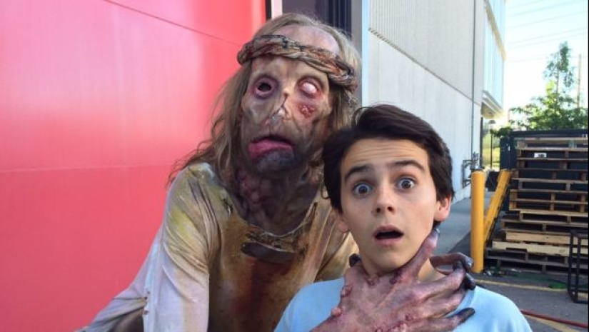 He is not known only by sight: Javier Botet is an actor who plays monsters