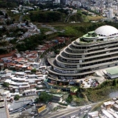 "Hélice" en Venezuela: como un lujo centro comercial se convirtió en una horrible prisión