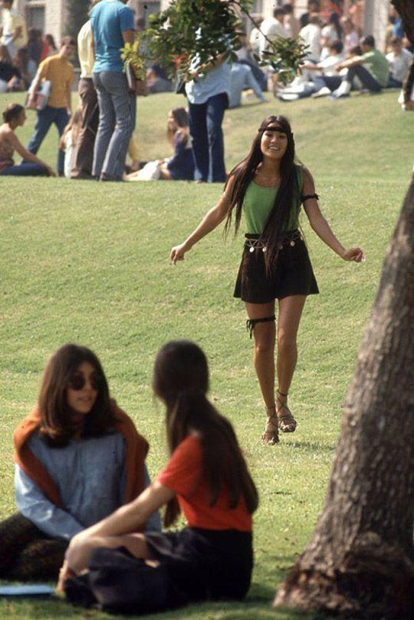 High school girls, 1969