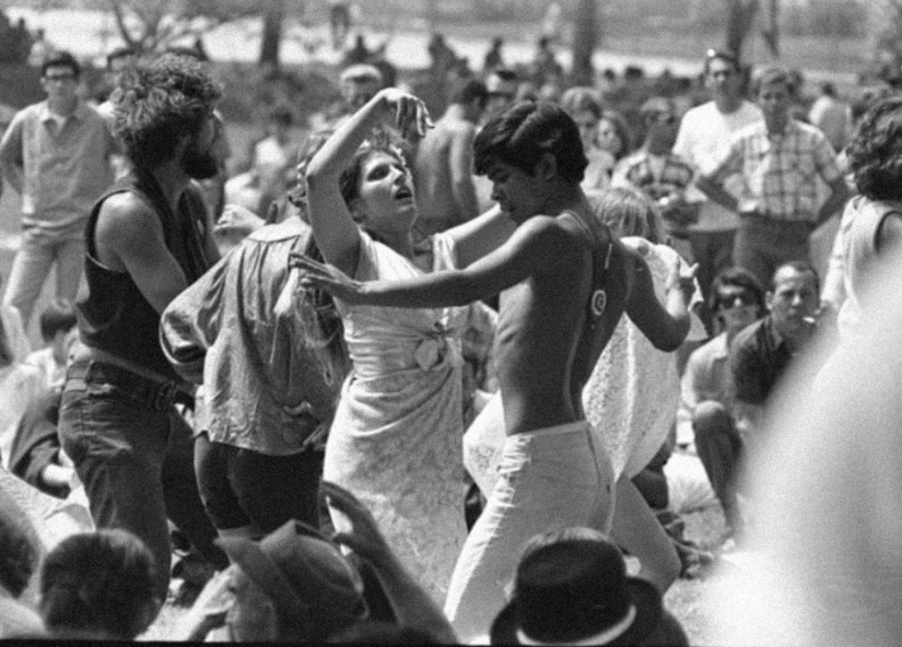 Hippies and the Summer of Love in California 1967