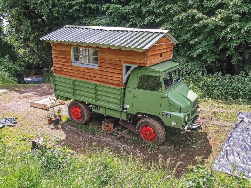 Home-trucks — weird, but a cute relic of the hippie era