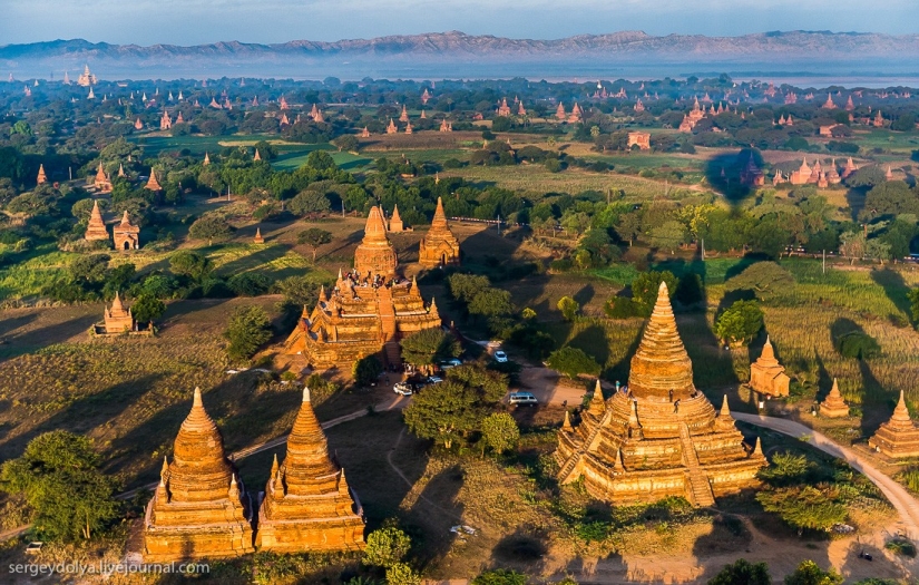Hot air balloon flight over Bagan
