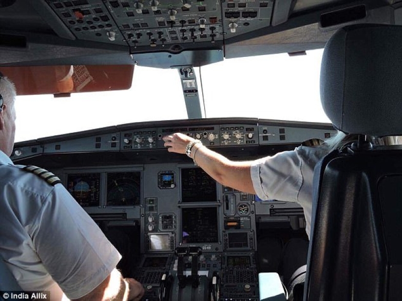 How a female pilot controls an airplane