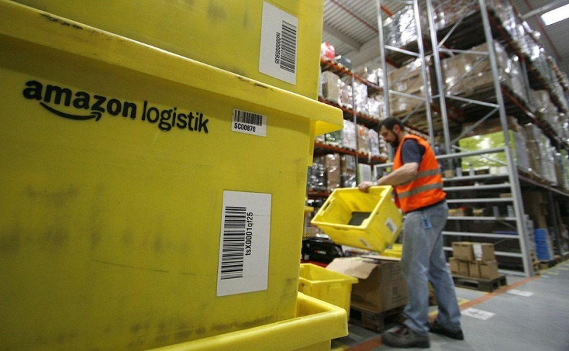 How Amazon warehouses around the world work