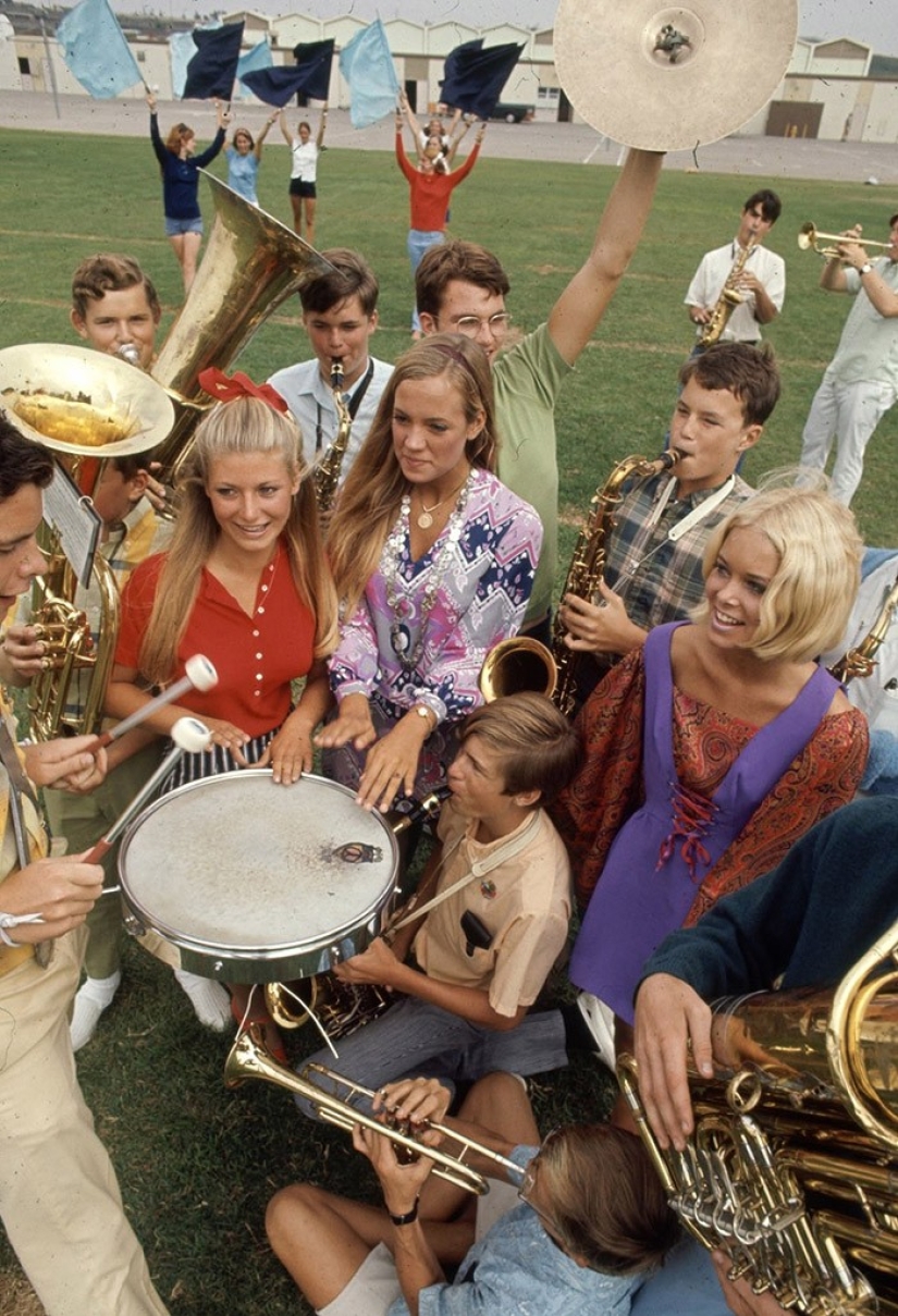 How American schoolchildren dressed in the era of rock and roll