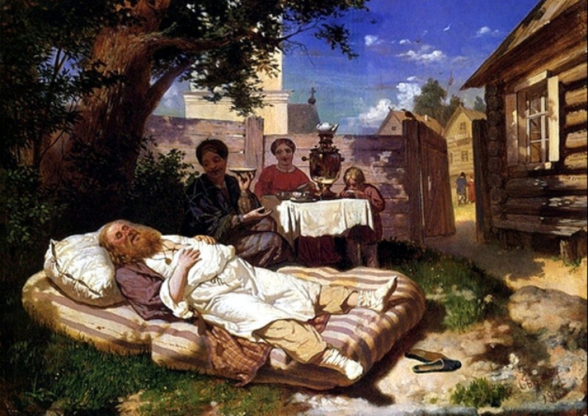 How did the tradition of an afternoon nap develop in Russia
