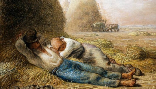 How did the tradition of an afternoon nap develop in Russia