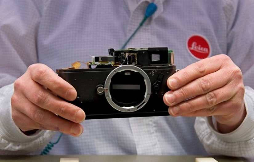 How famous Leica cameras are assembled