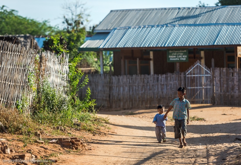 How is life in a wealthy village in Burma?