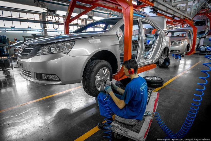 How Lifan cars are assembled at the Derways factory