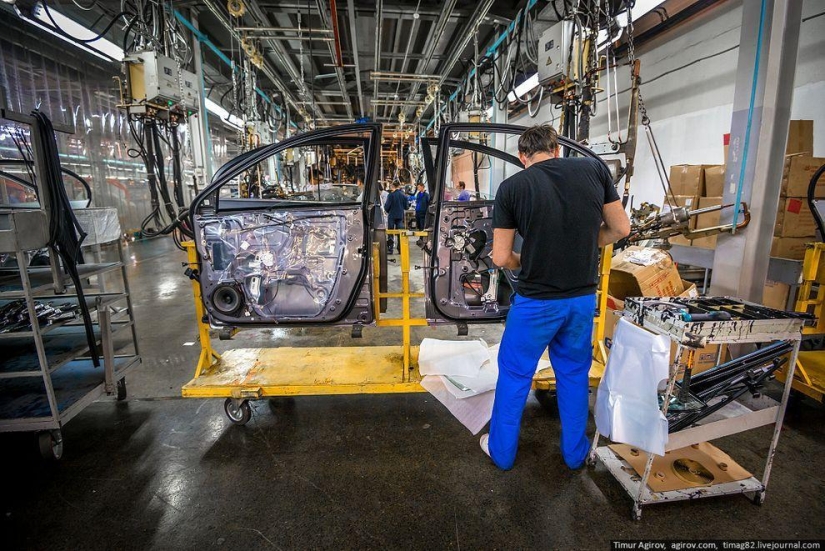 How Lifan cars are assembled at the Derways factory