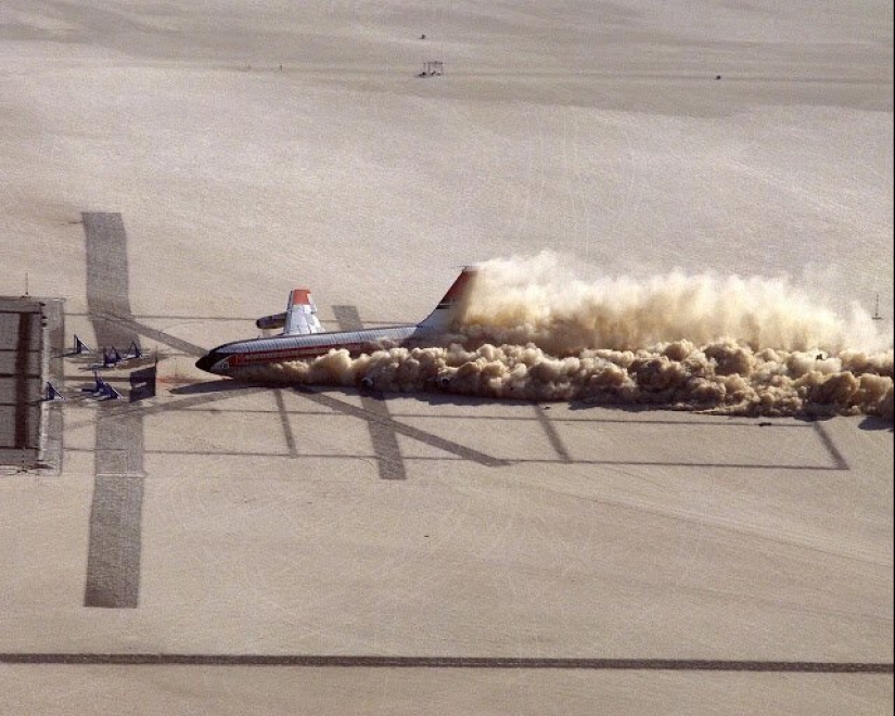 How NASA Blew up a Boeing to Study a Plane Crash from the Outside and Inside
